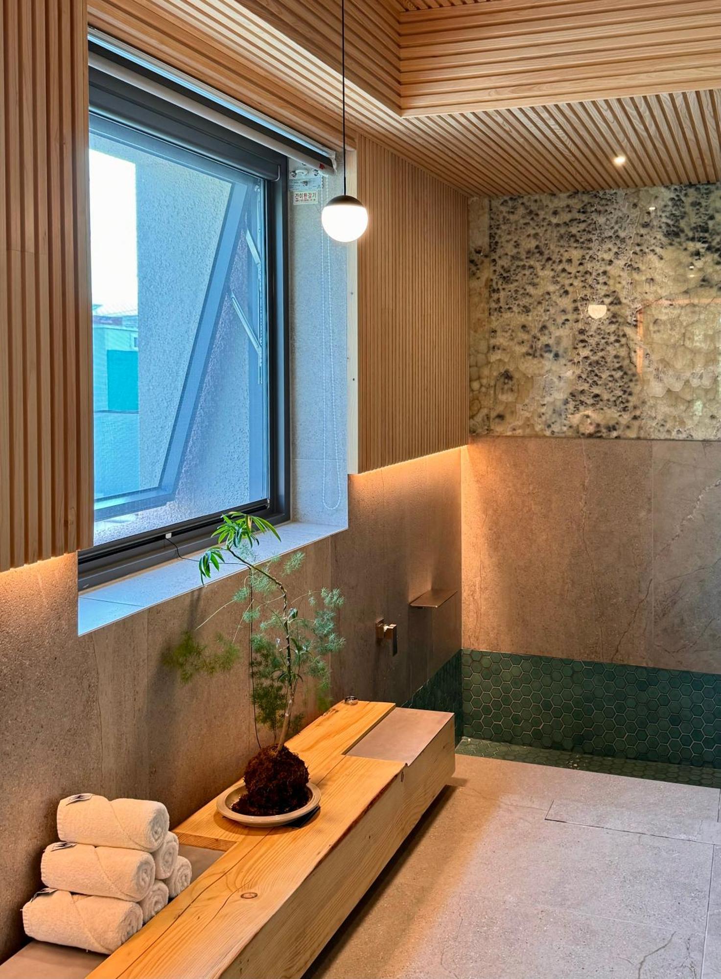 Pbr7 Hotel Unusual Stay Kjongdzsu Kültér fotó